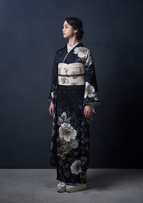 最新の振袖122